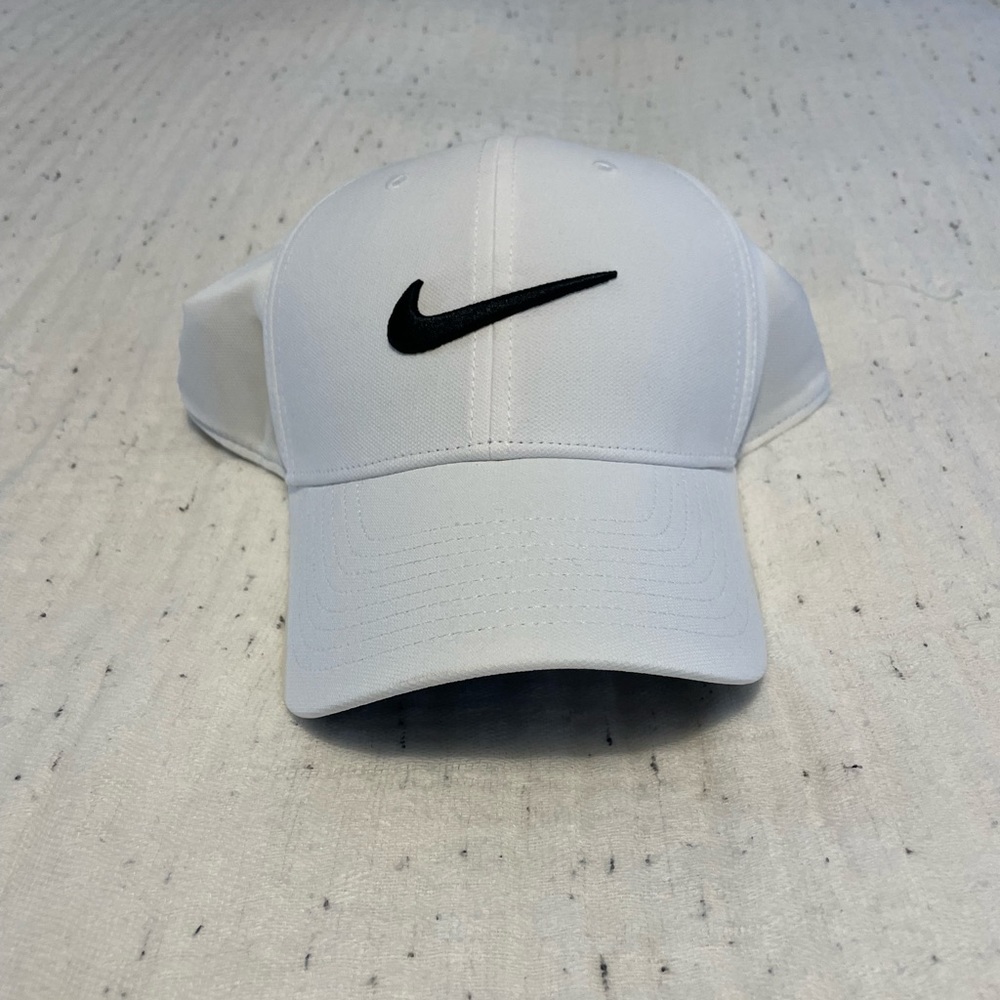 Men’s L/XL Nike hat